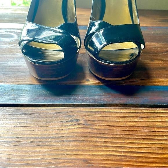 Marc Fisher Patent Leather Heels Size 9 - Picture 3 of 13